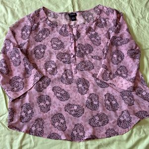 Light pink skull thin blouse